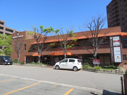 阪急御影　駅前の駐車場付物件　２Ｆ　日本料理店　居抜き店舗