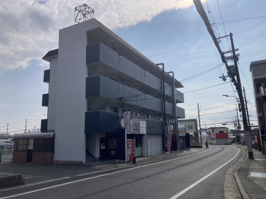 玉津　県道52号　元営業所　１Ｆ　貸店舗・事務所