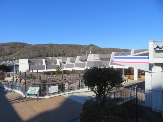 花山　花山東団地ショッピングセンター　店舗付住宅