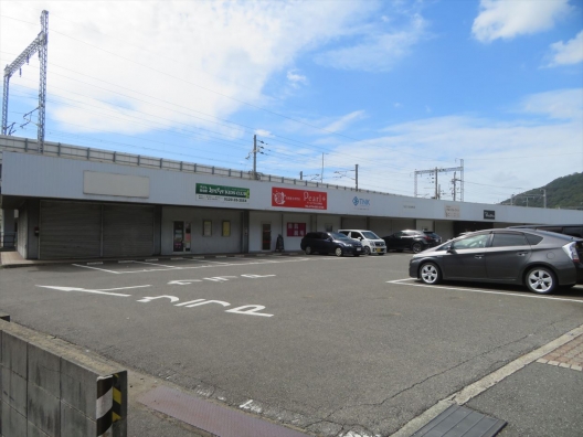 太子東ＩＣ西　国道179号沿い　共同店舗　１Ｆ　貸店舗