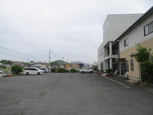 福田ランプ南　北西角地　鉄骨２階建　貸店舗・事務所