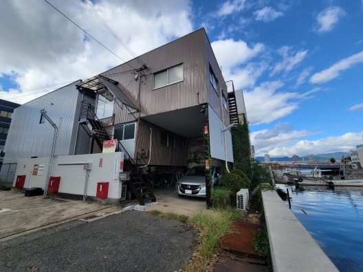 貸倉庫/苅藻　軽量鉄骨３階建　貸倉庫・作業場・事務所