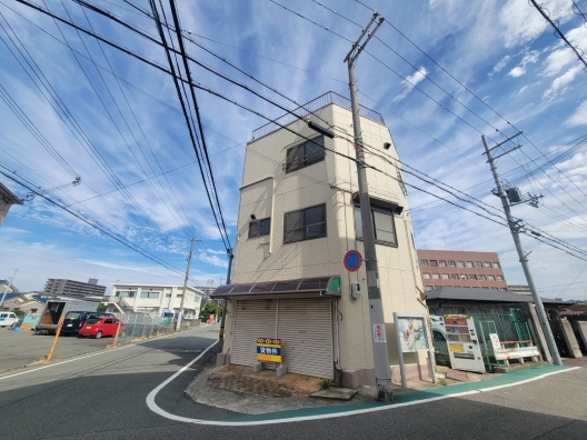 西新町　南西角地　鉄骨３階建　店舗付住宅